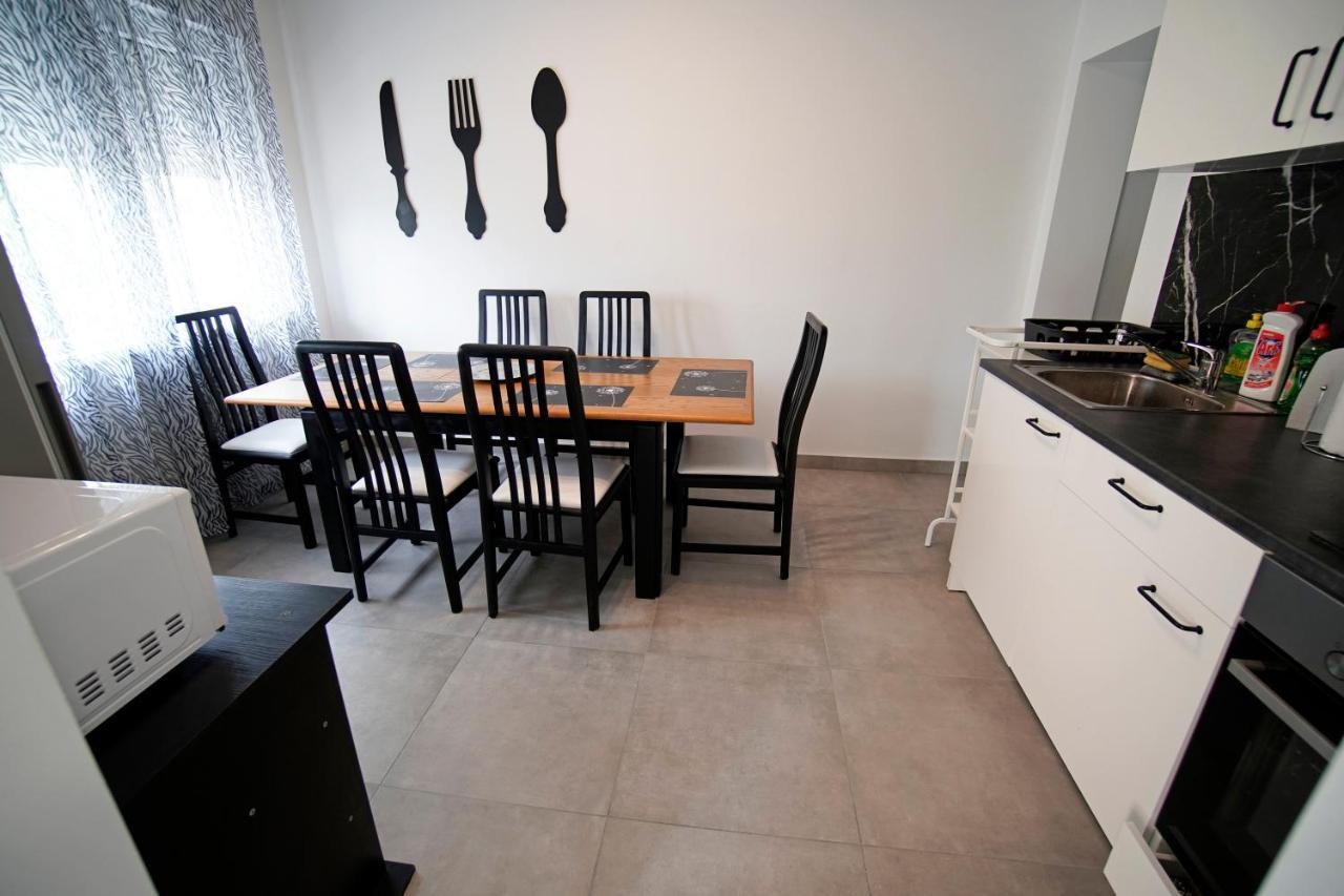 House - Apartman Sarah Kaštela エクステリア 写真
