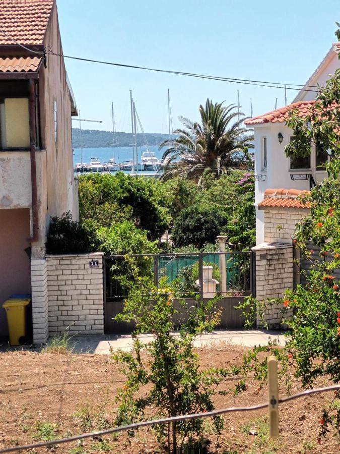 House - Apartman Sarah Kaštela エクステリア 写真