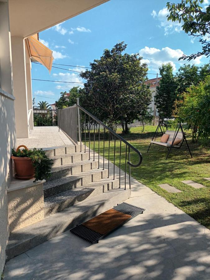 House - Apartman Sarah Kaštela エクステリア 写真