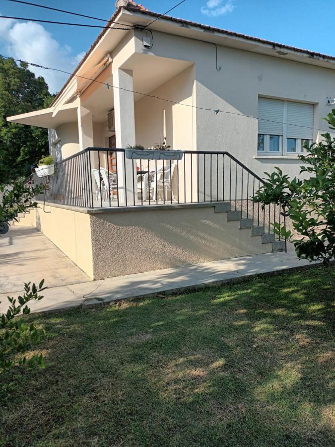 House - Apartman Sarah Kaštela エクステリア 写真